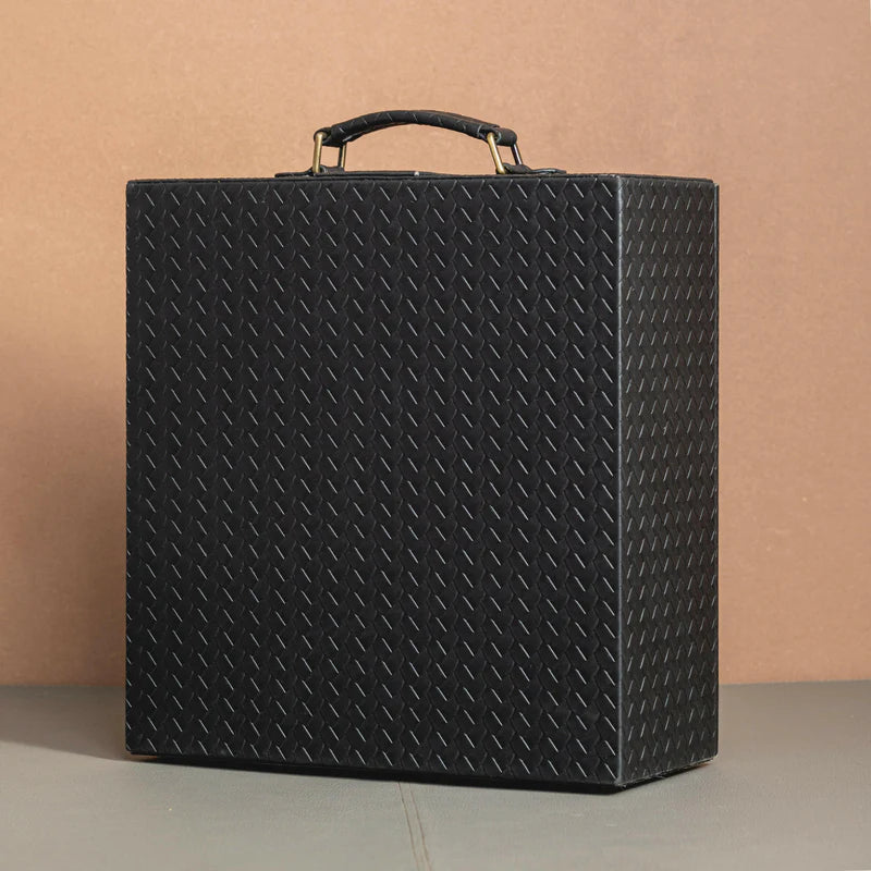 Entwine Black Leather Bar Case