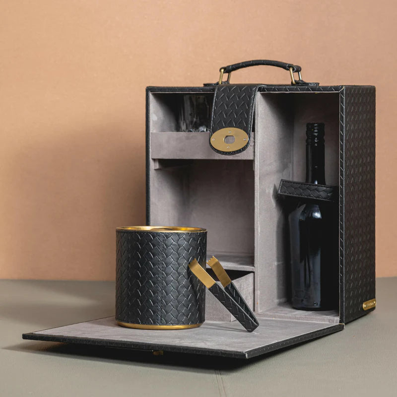 Entwine Black Leather Bar Case
