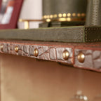 Panama Medium Fold-Open Leather Bar – Tan